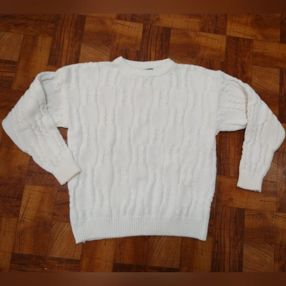 Vintage Izod Cable Knit Crochet White Long Sleeve Sweater Women's Size Medium - Picture 1 of 4